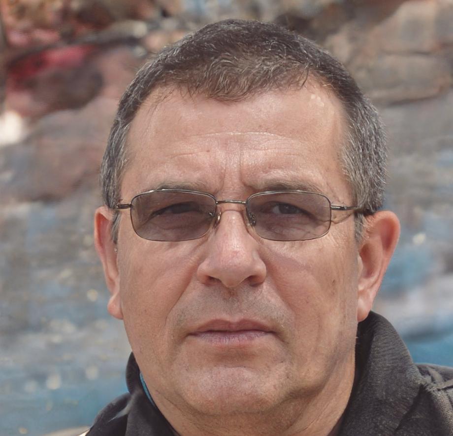 Portrait of Giorgi Mchedlishvili, Technical Director at LearnCourse
